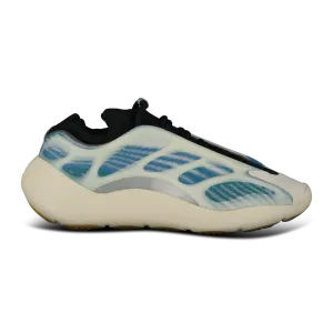 700 V3 'Kyanite' Trainers