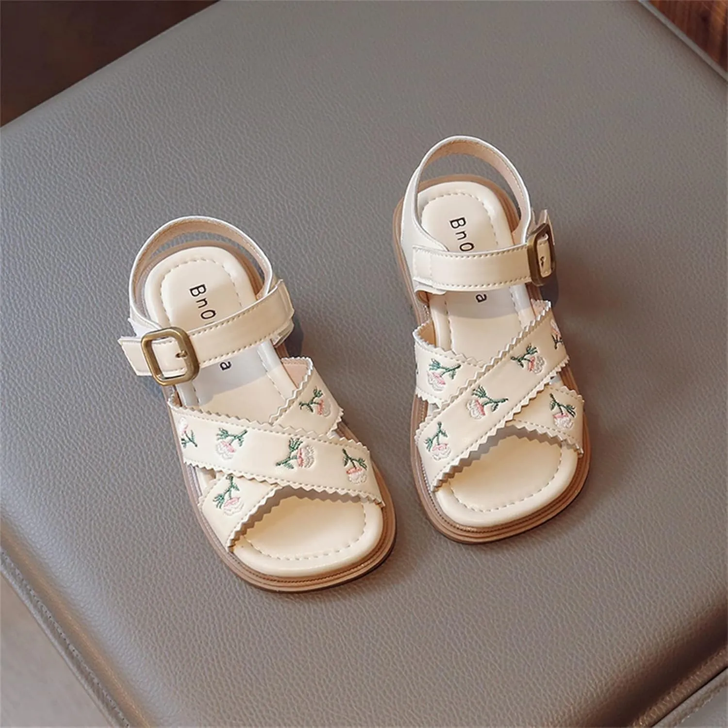 Girls Sandals Girls No Heels Shoes Embroidered Princess Dress Shoes Slip On Toddler Girl Closed Toe Sandals Size