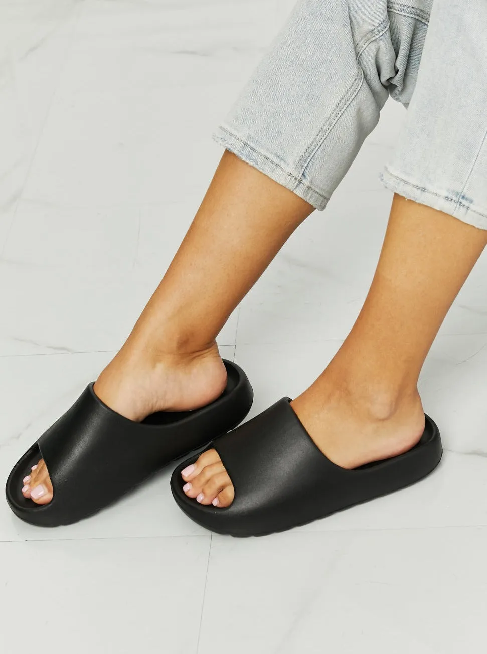 IN MY COMFORT ZONE SLIDES IN BLACK