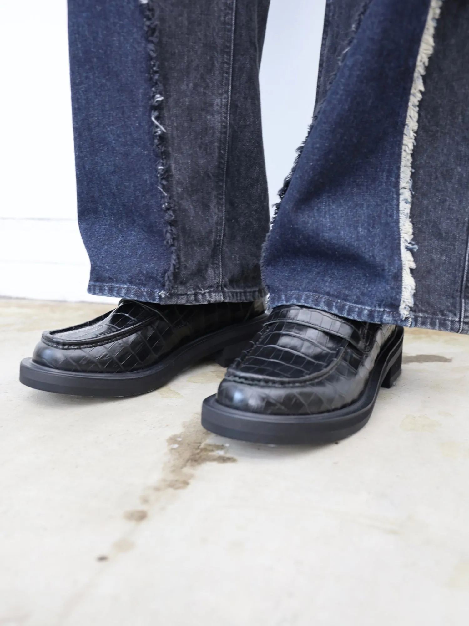 LEATHER LOAFERS