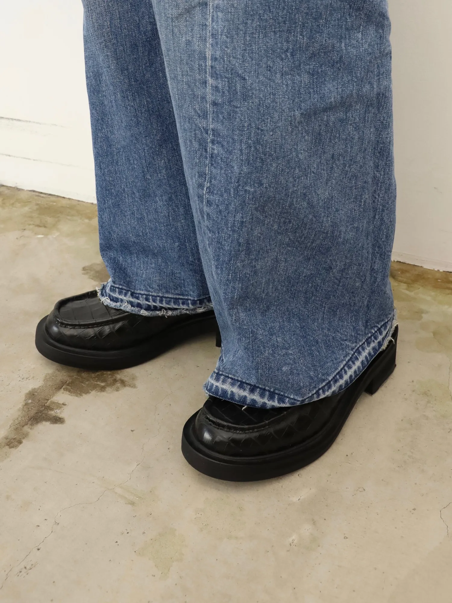 LEATHER LOAFERS