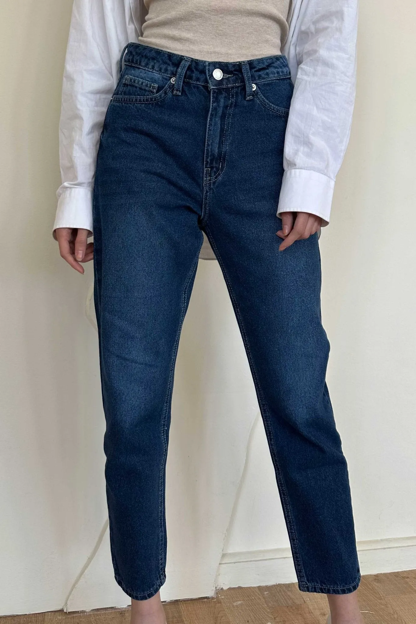 Mom-Fit - High-Waist Dark Blue Jeans