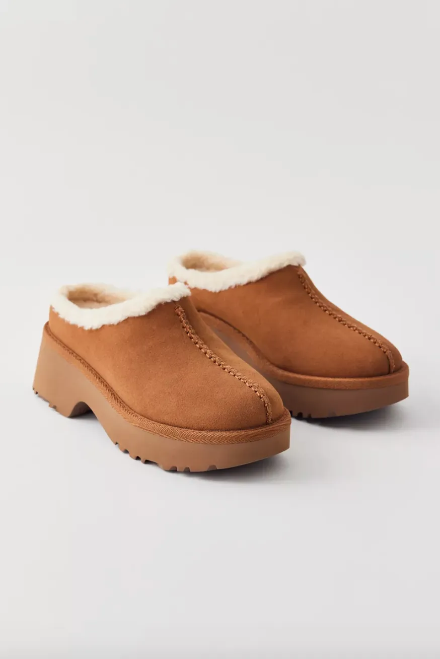 UGG New Heights Cozy Clog