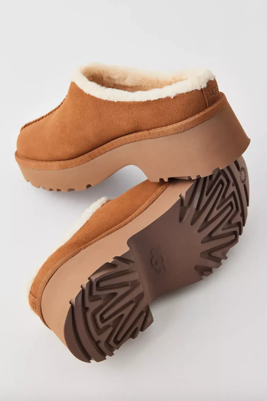 UGG New Heights Cozy Clog
